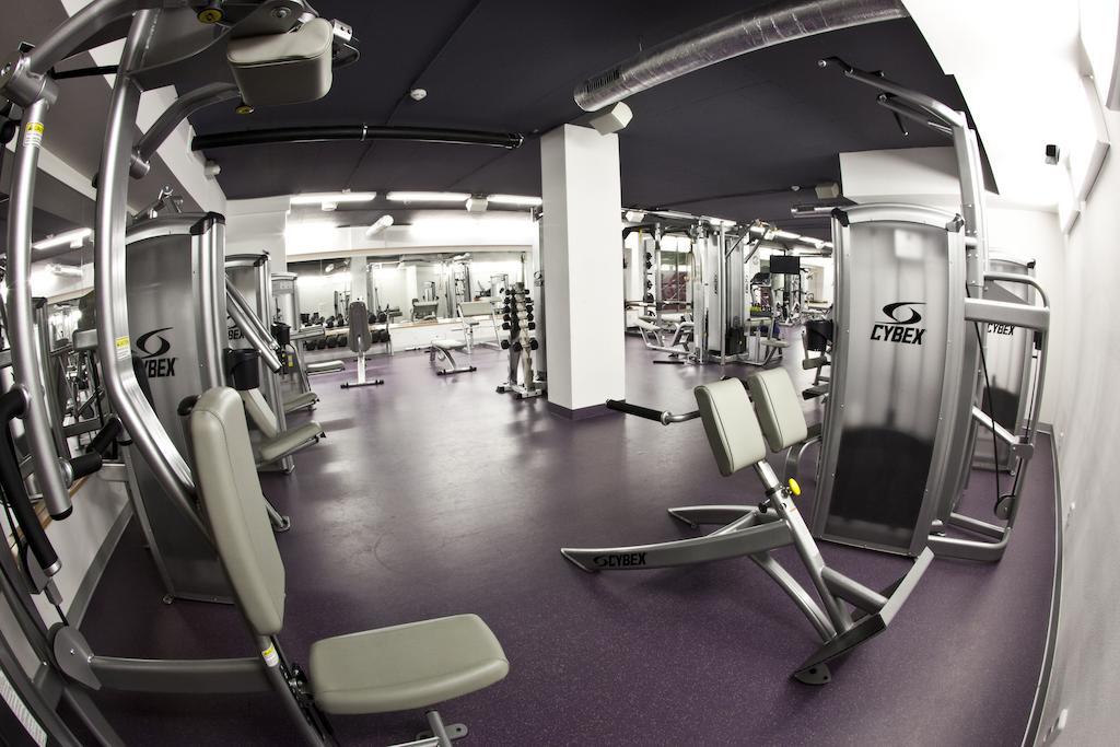 Business Hotel Astrum Laus Левіце Екстер'єр фото